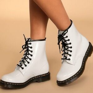 Dr  Martens Luana Boots Women’s Size 6 White Leather Airwair Bounce